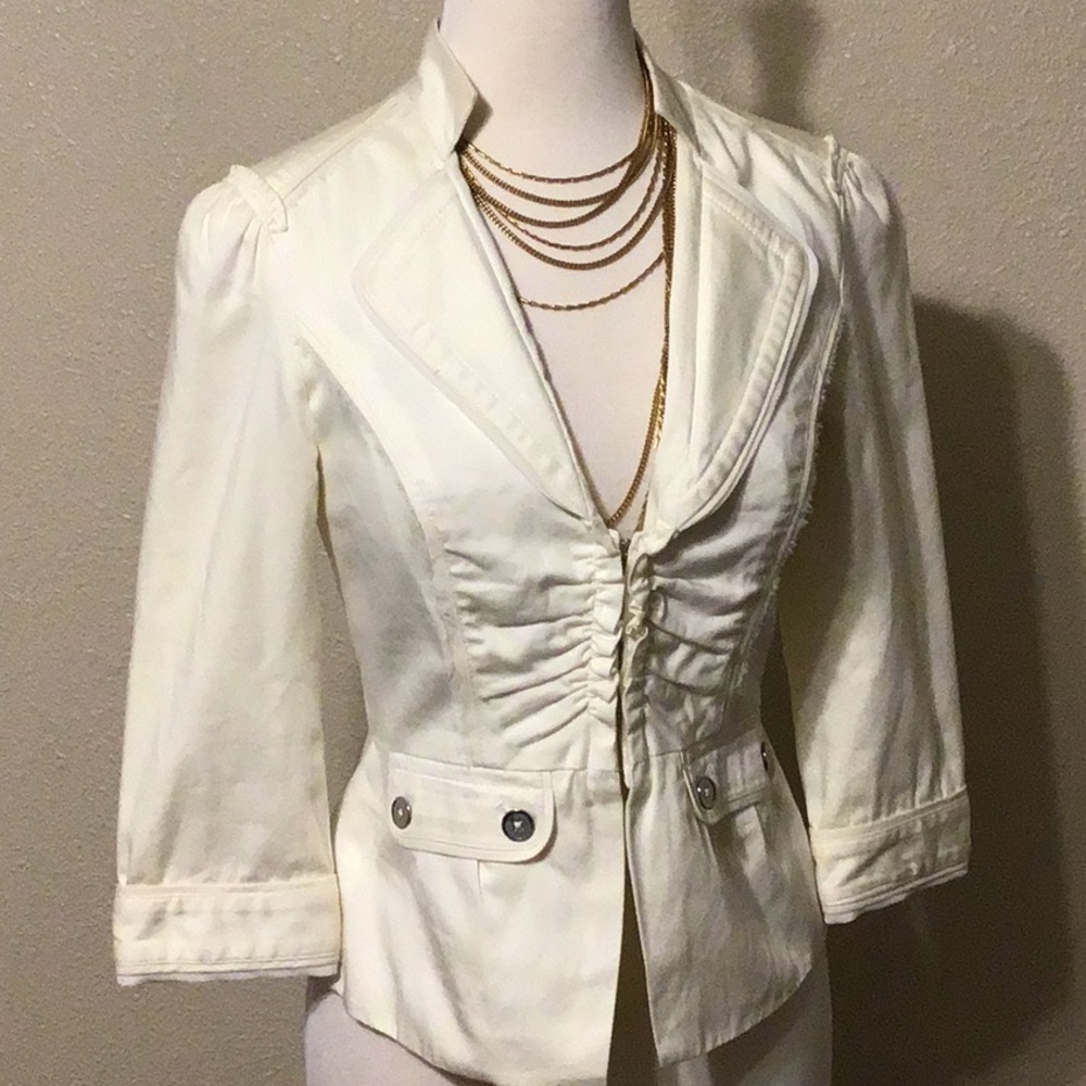 White house Black Market